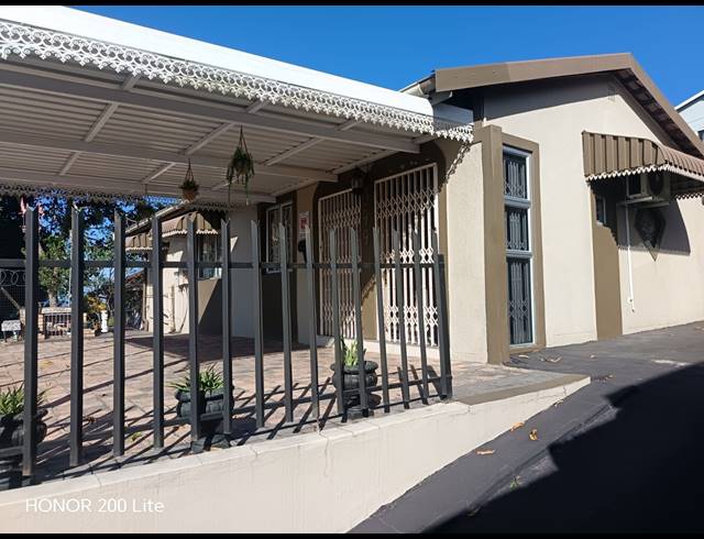 2 BEDROOM HOUSE FOR SALE IN VERULAM CENTRAL